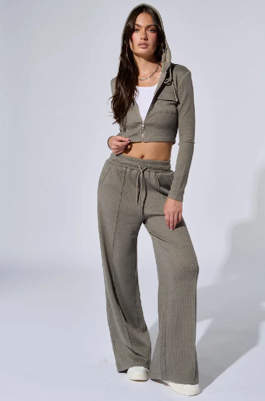 Trendy Cargo Pants for Outdoor Adventures-EYES ON ME WIDE LEG SWEAT PANT IN GREY